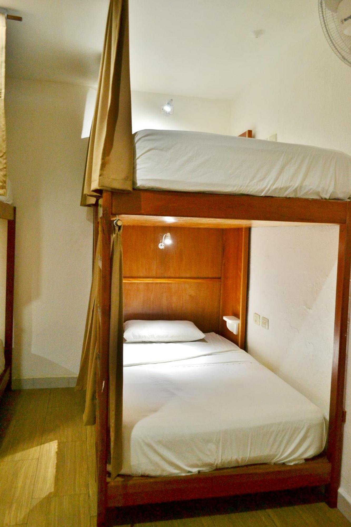 Hotel Peten Express Флорес Екстер'єр фото