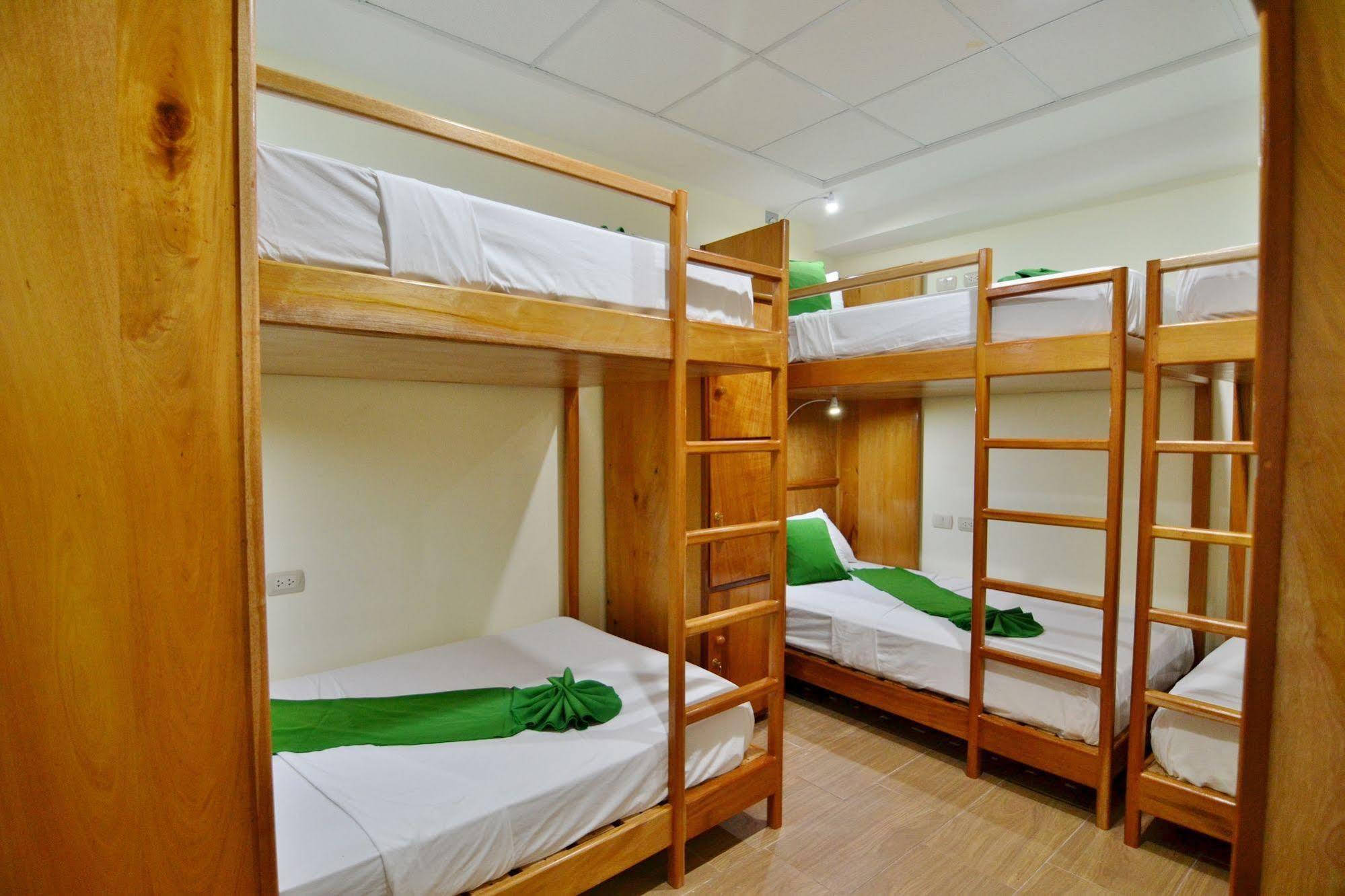 Hotel Peten Express Флорес Екстер'єр фото