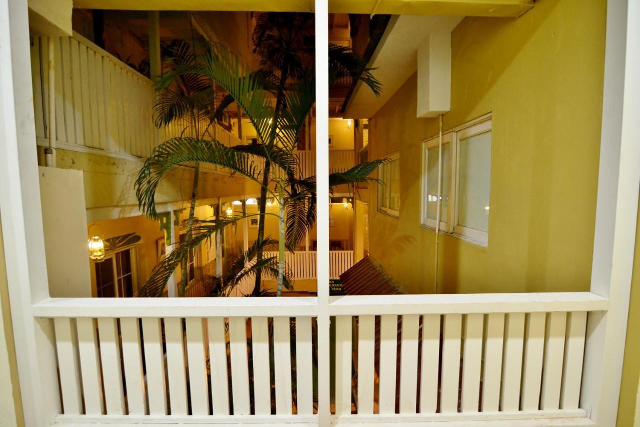 Hotel Peten Express Флорес Екстер'єр фото