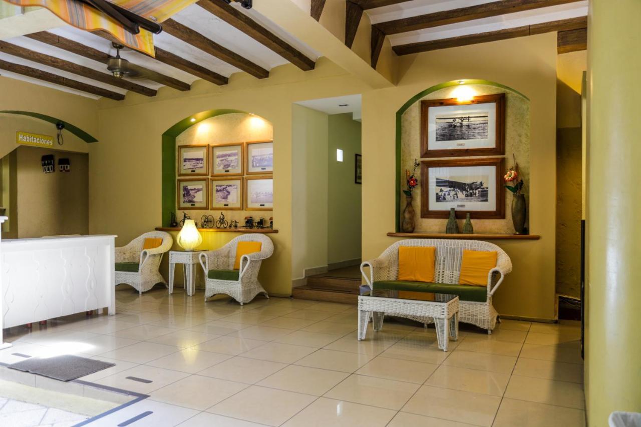 Hotel Peten Express Флорес Екстер'єр фото